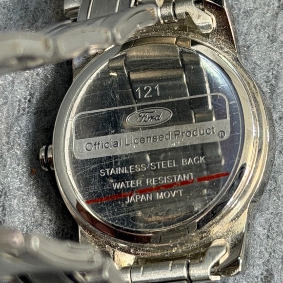 Ladies Ford Mustang Watch Stainless Steel Official Licensed Pony Needs Battery - Picture 5 of 8